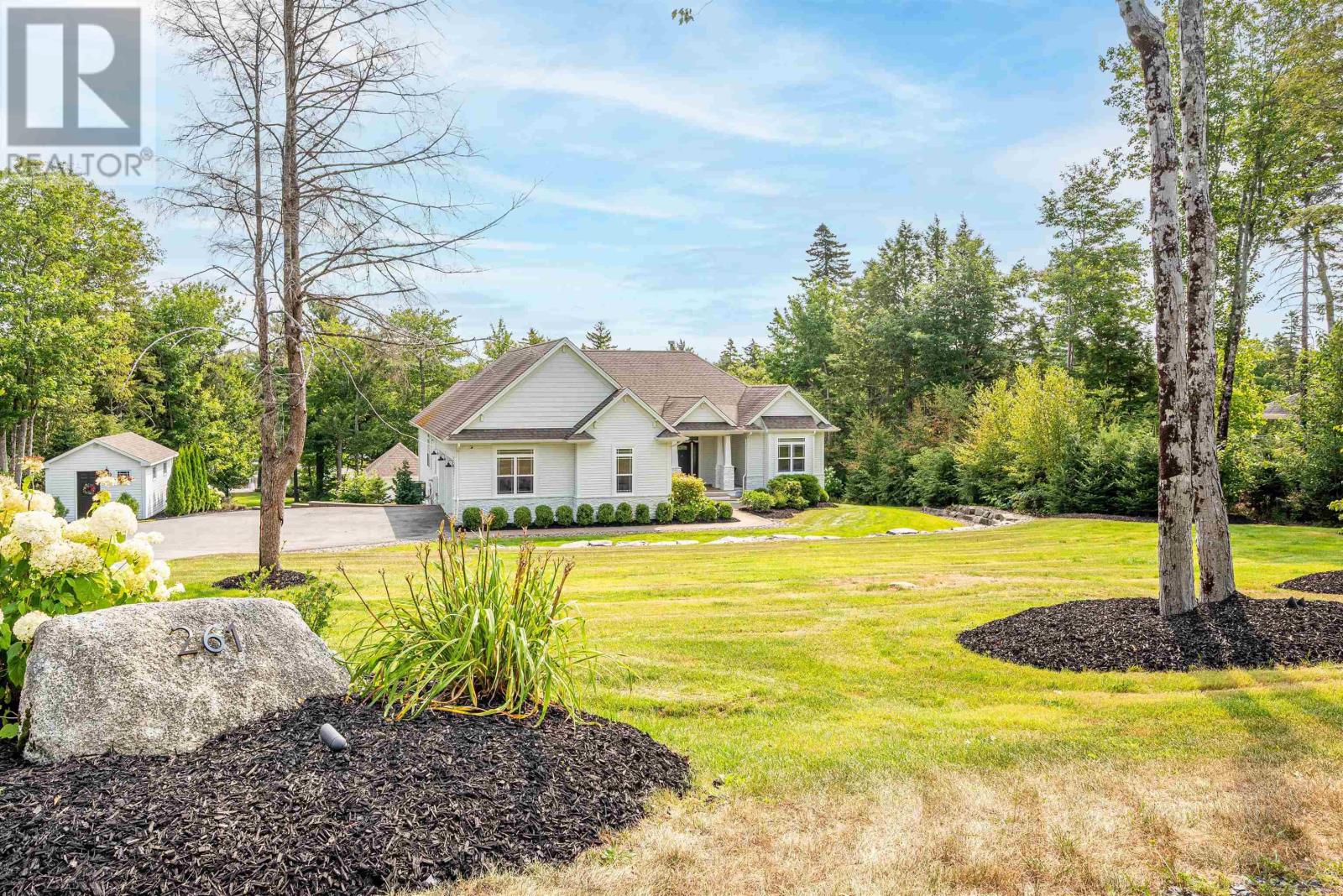 261 Aberdeen Drive Property Photo 45