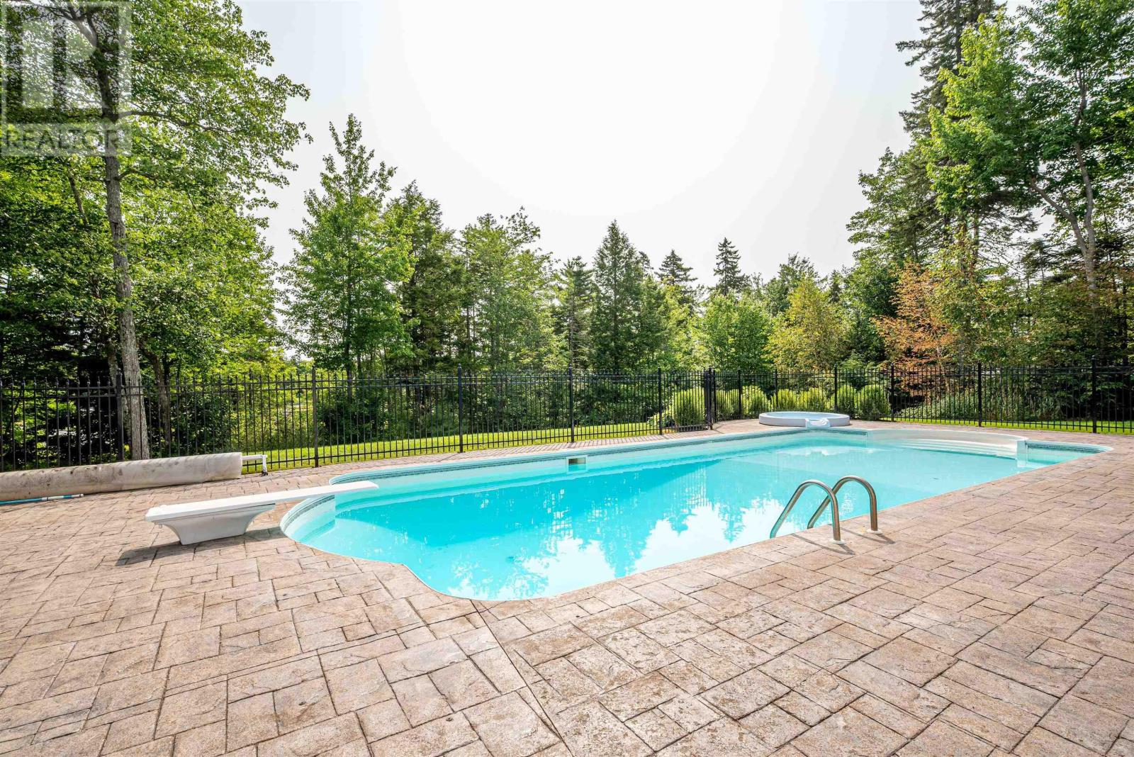 261 Aberdeen Drive Property Photo 48