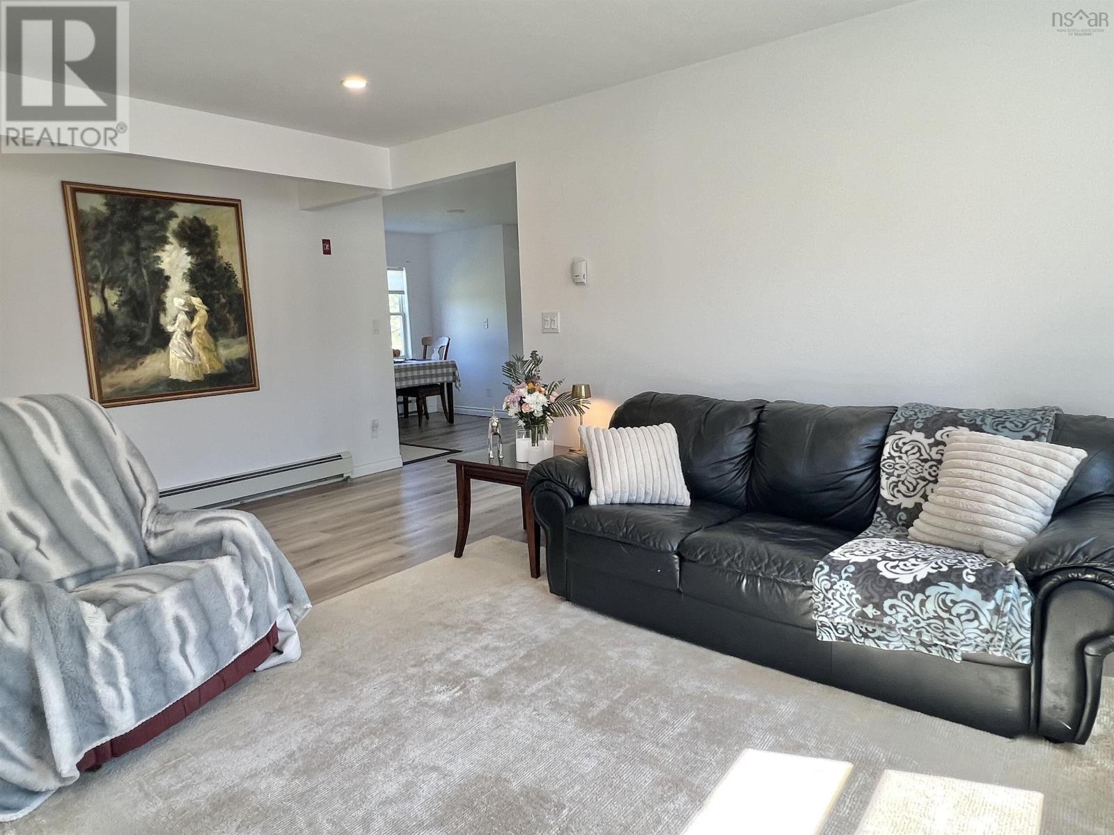 20 Jacquard Road Property Photo 11