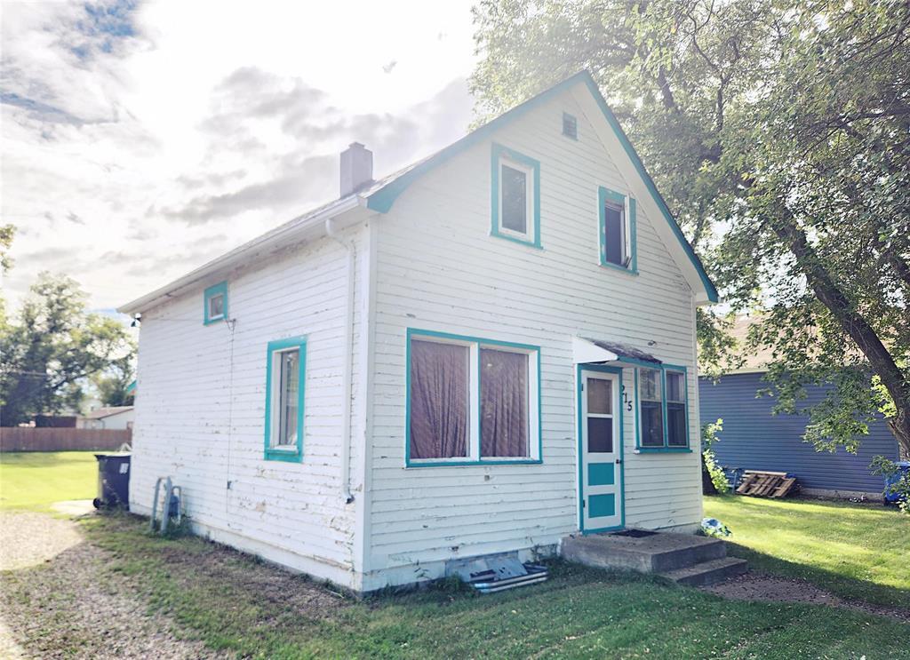 215 Third Avenue Property Photo 1
