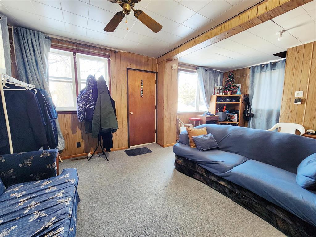 215 Third Avenue Property Photo 8