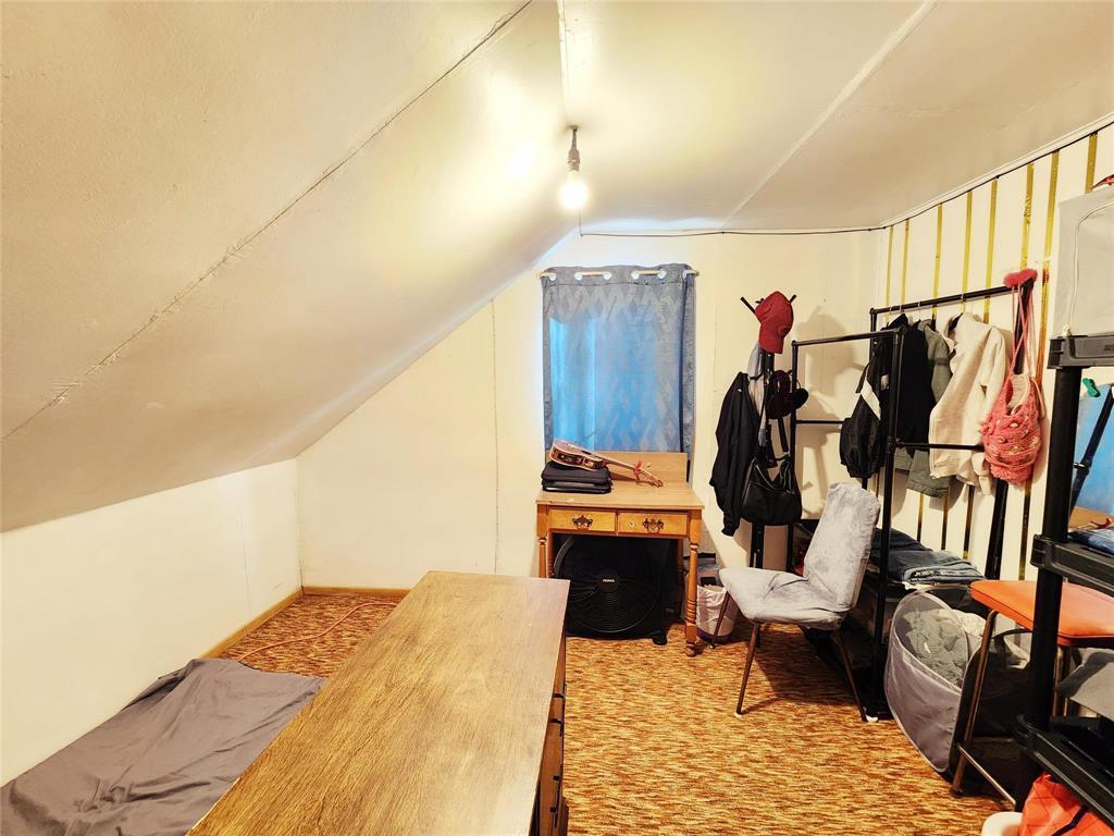 215 Third Avenue Property Photo 11