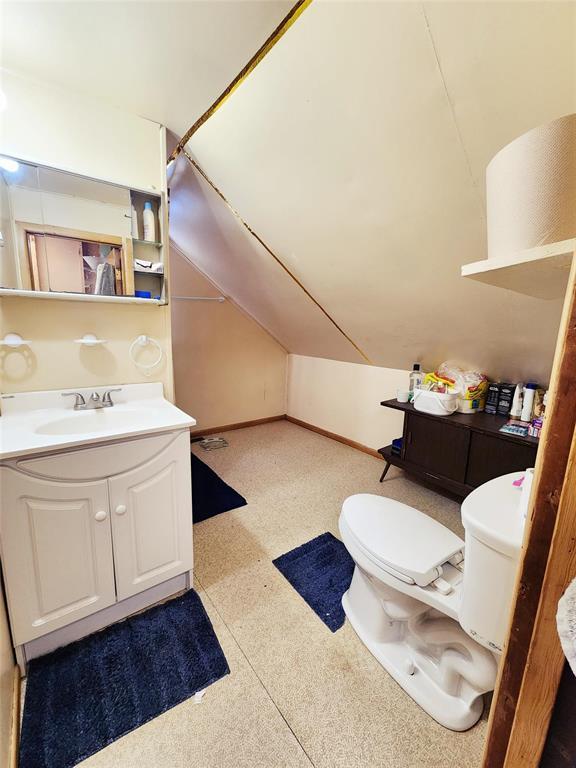 215 Third Avenue Property Photo 12