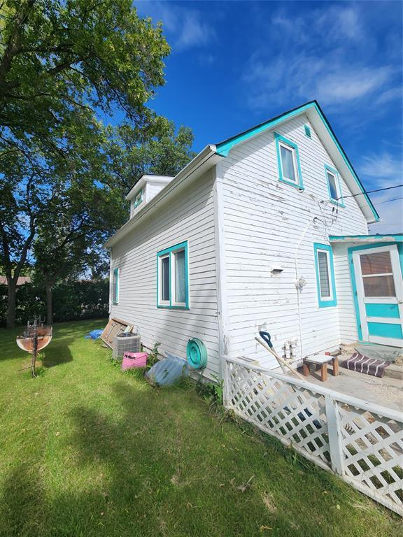 215 Third Avenue Property Photo 21
