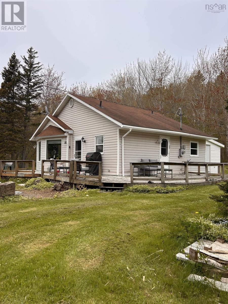 4430 252 Highway Property Photo 1
