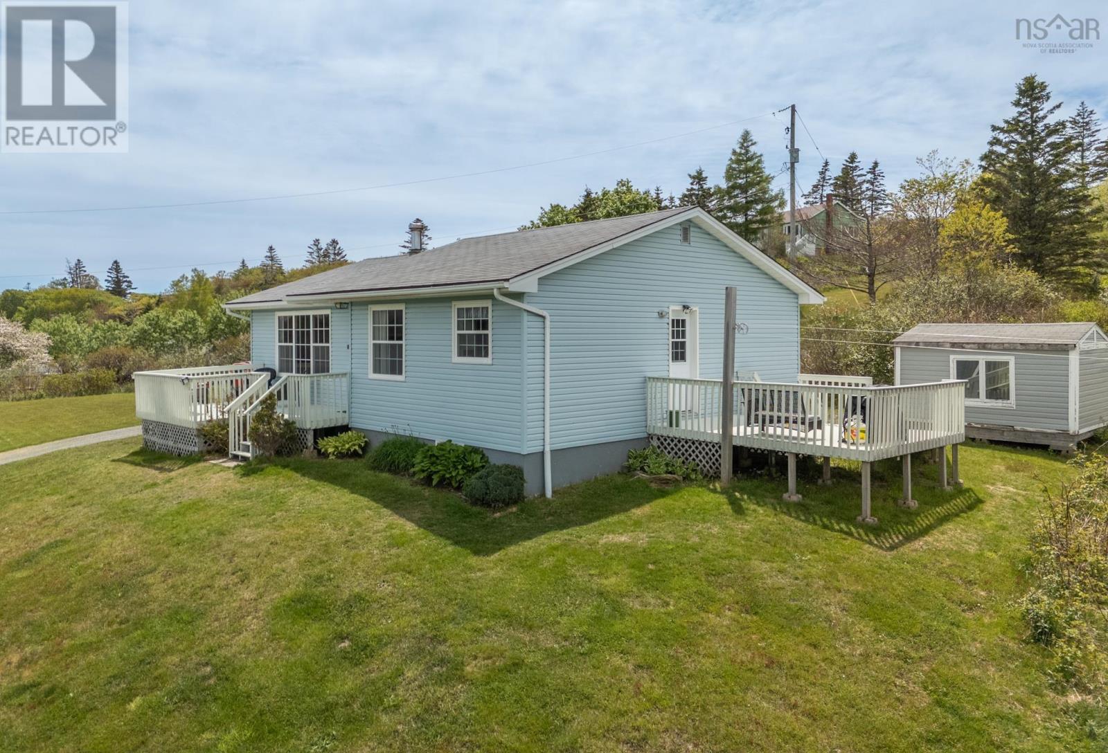 1331 Main Shore Road Property Photo 2