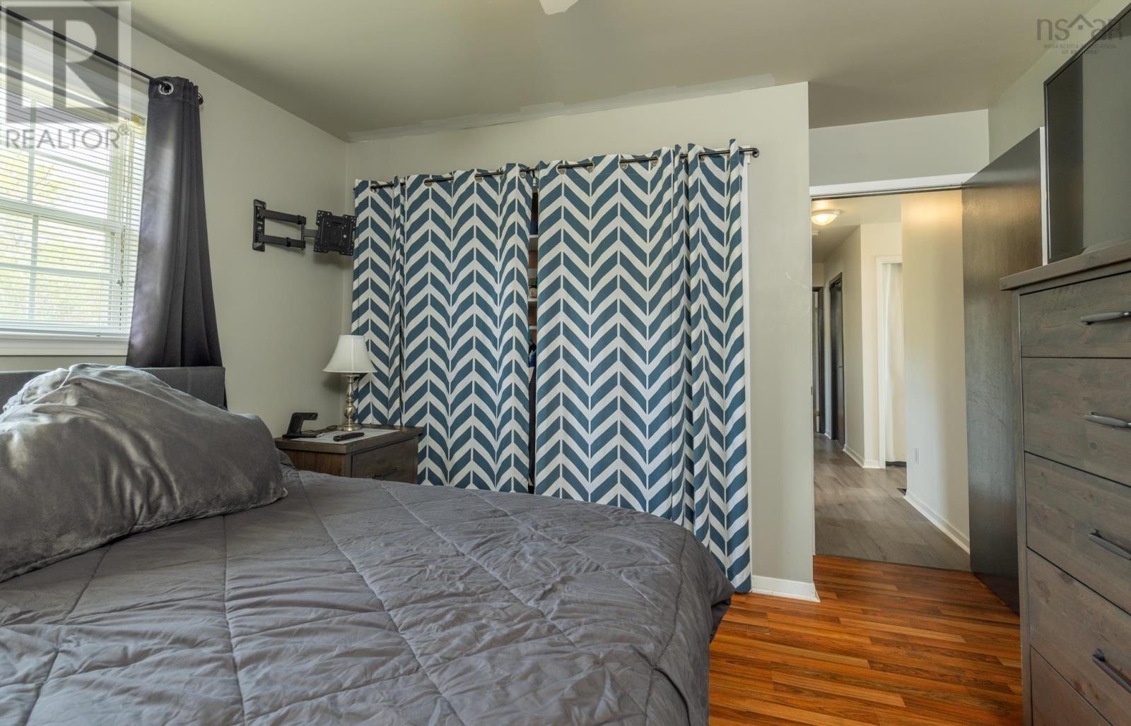 1331 Main Shore Road Property Photo 14