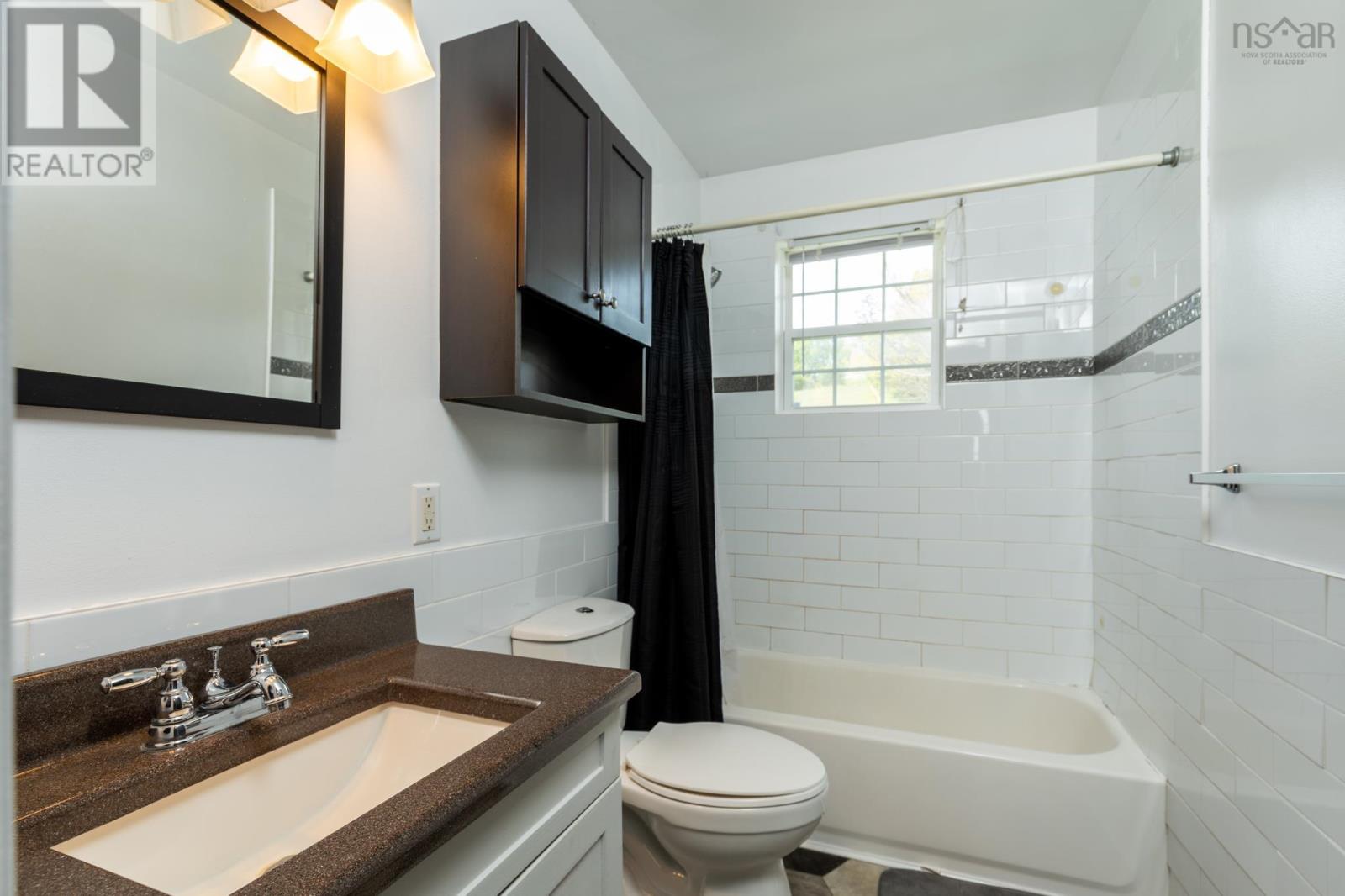 1331 Main Shore Road Property Photo 15