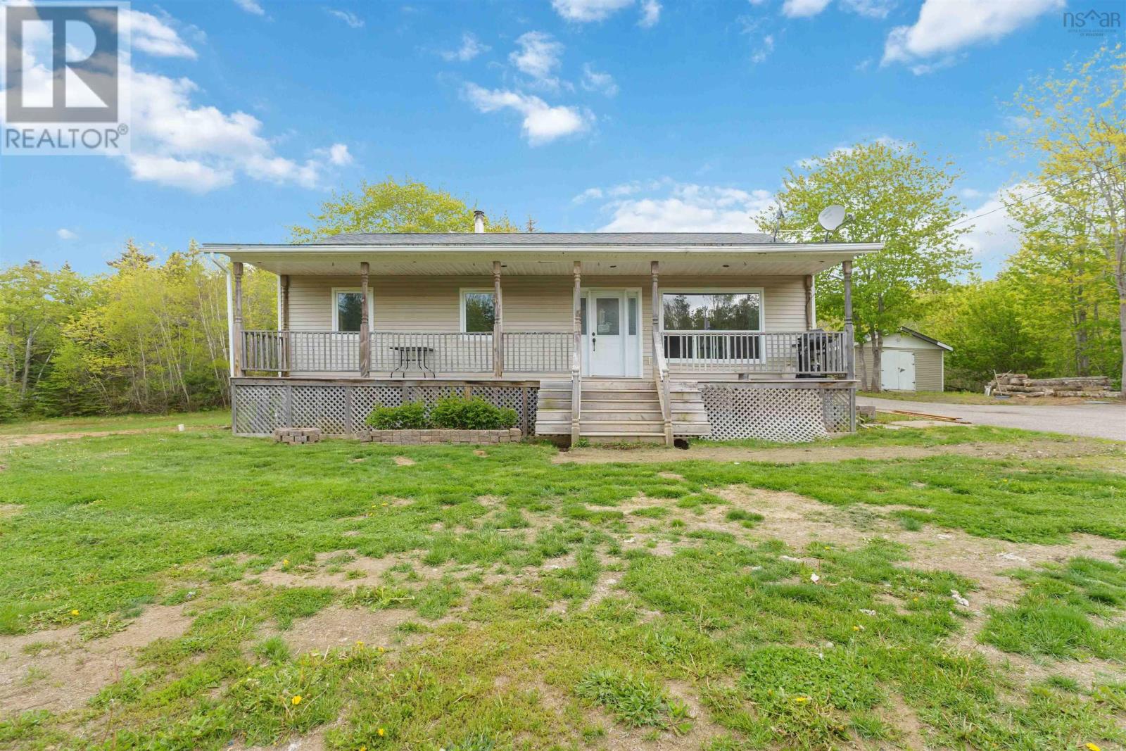 1460 Hampton Mountain Road Property Photo 4