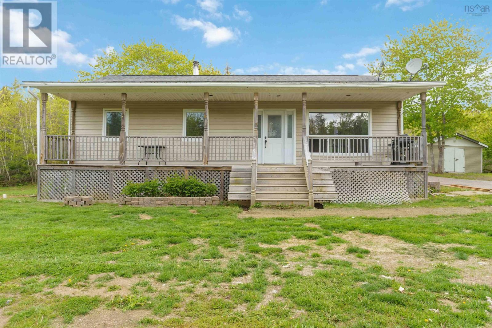 1460 Hampton Mountain Road Property Photo 5