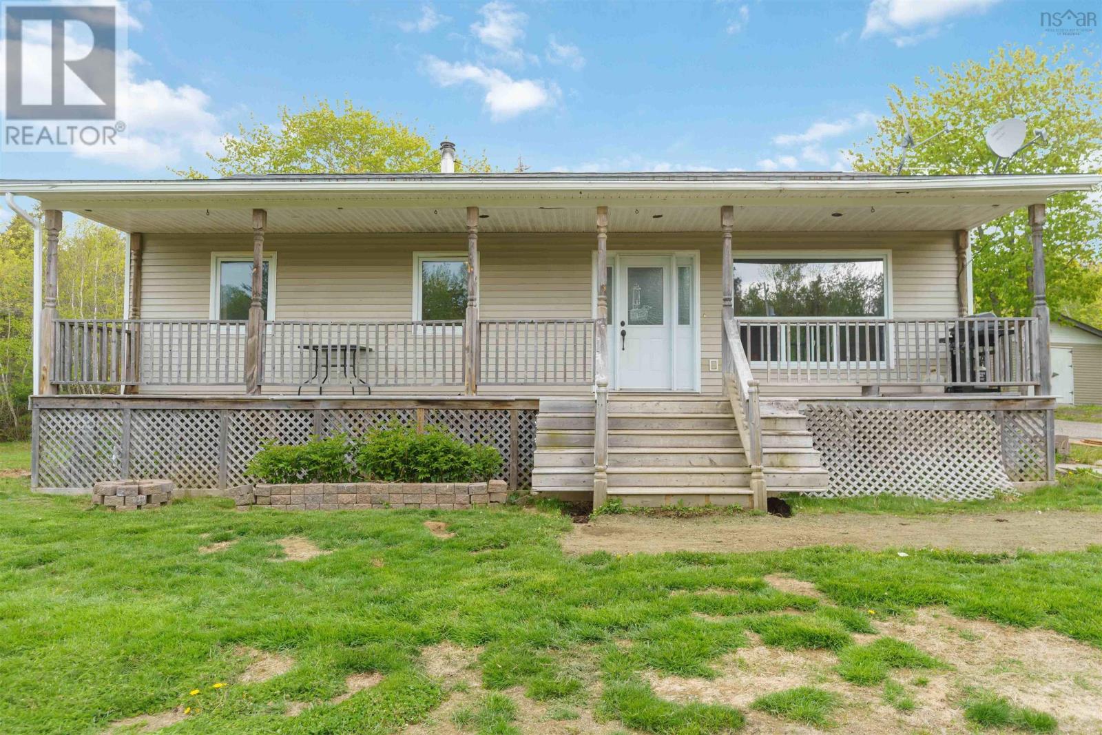 1460 Hampton Mountain Road Property Photo 6