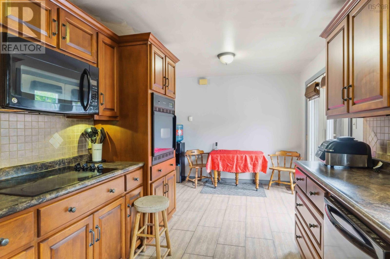 1460 Hampton Mountain Road Property Photo 16