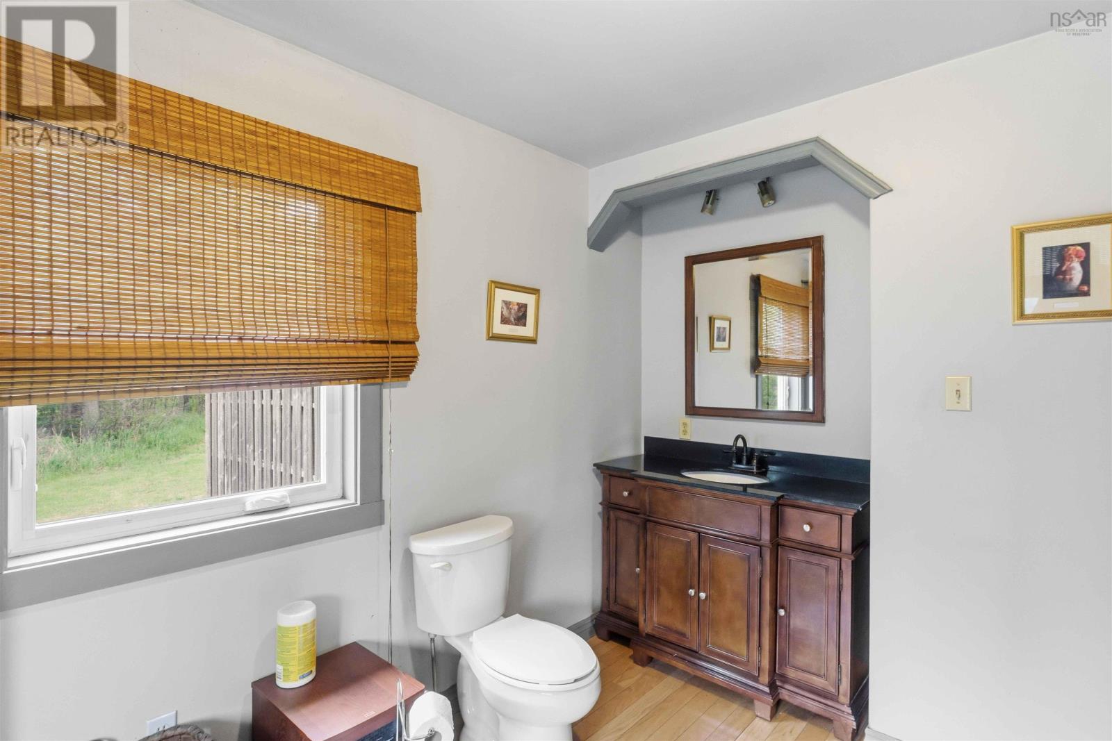 1460 Hampton Mountain Road Property Photo 33