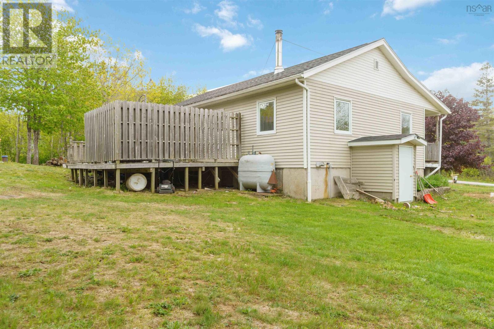 1460 Hampton Mountain Road Property Photo 38