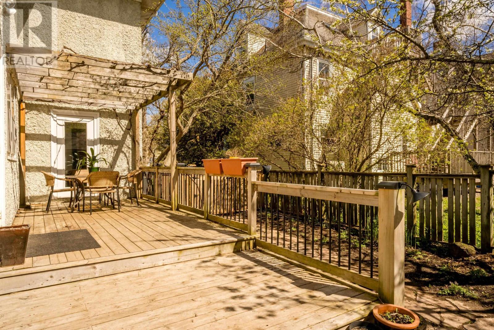 12 Linden Avenue Property Photo 37