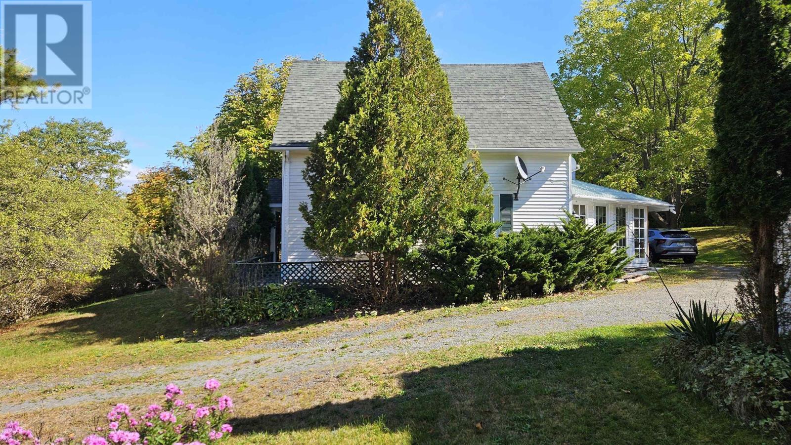 2526 Highway 1 Property Photo 6