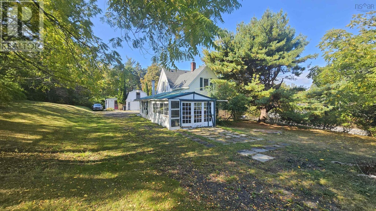 2526 Highway 1 Property Photo 10