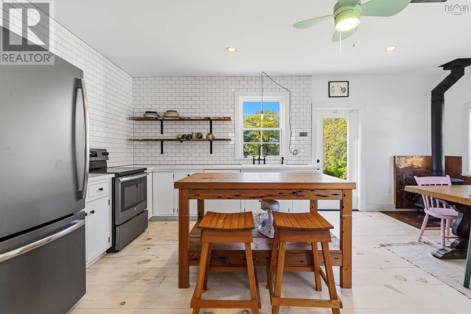 57 Old Falls Road Property Photo 7
