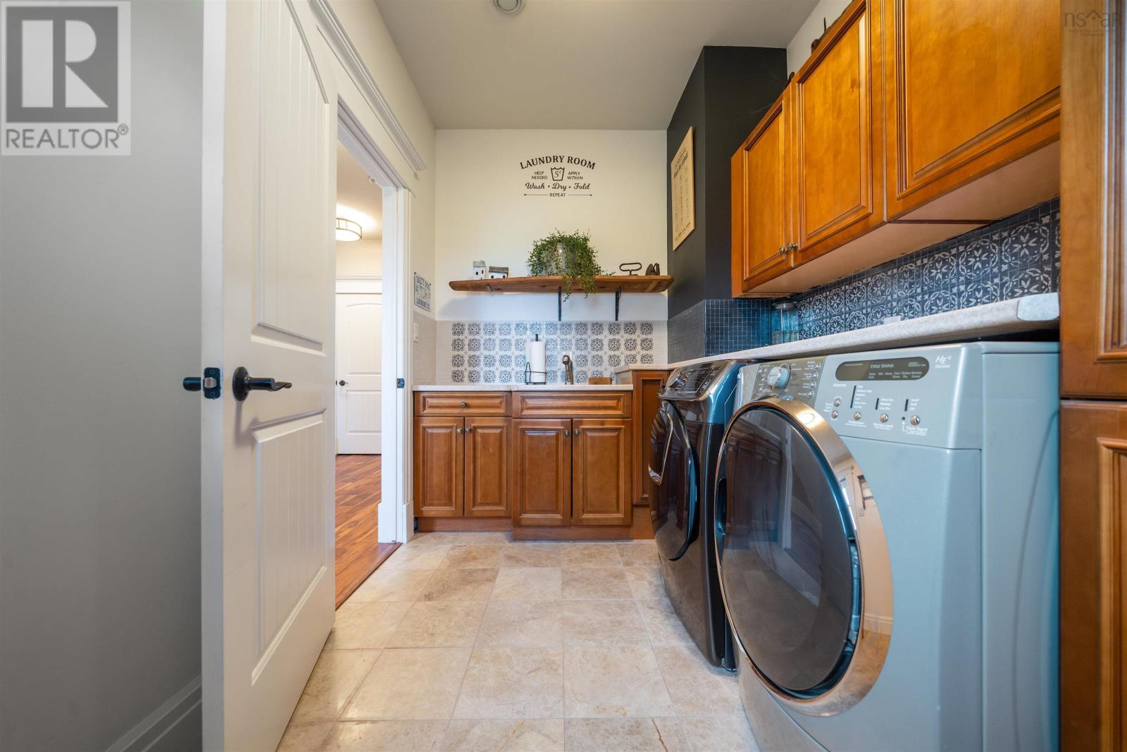 14120 Highway 6 Property Photo 28