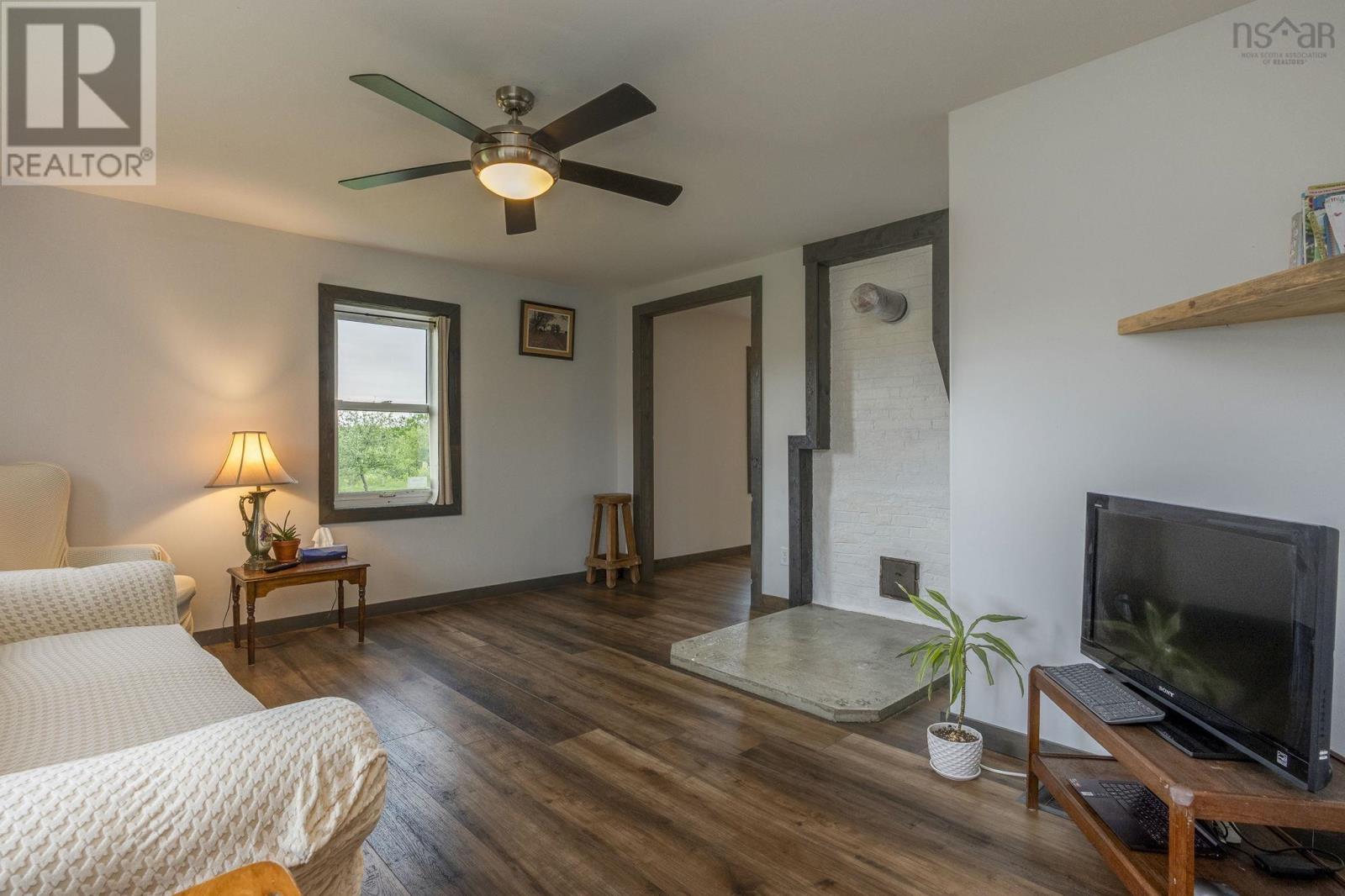 4035 Highway 201 Property Photo 18