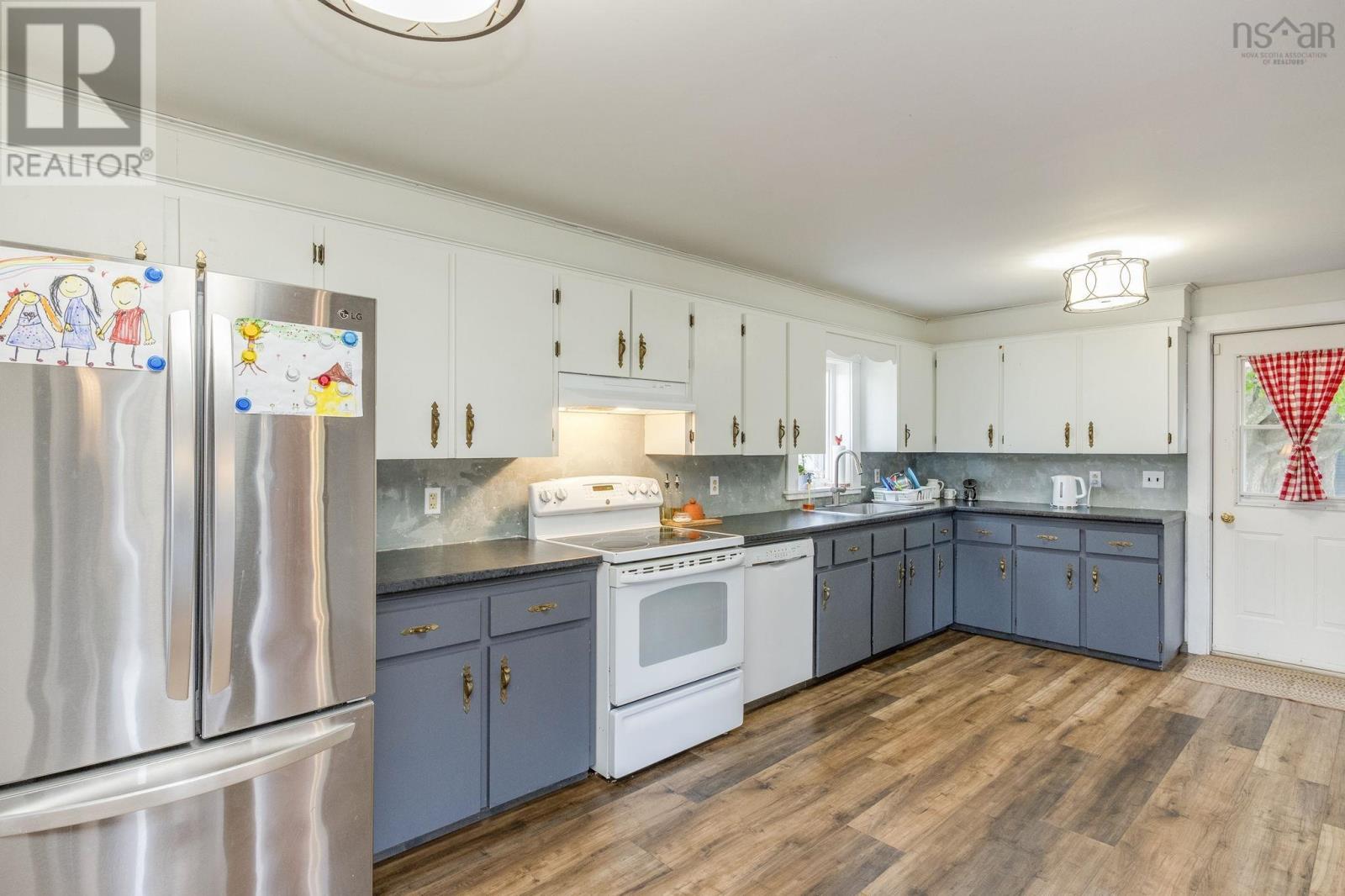 4035 Highway 201 Property Photo 10
