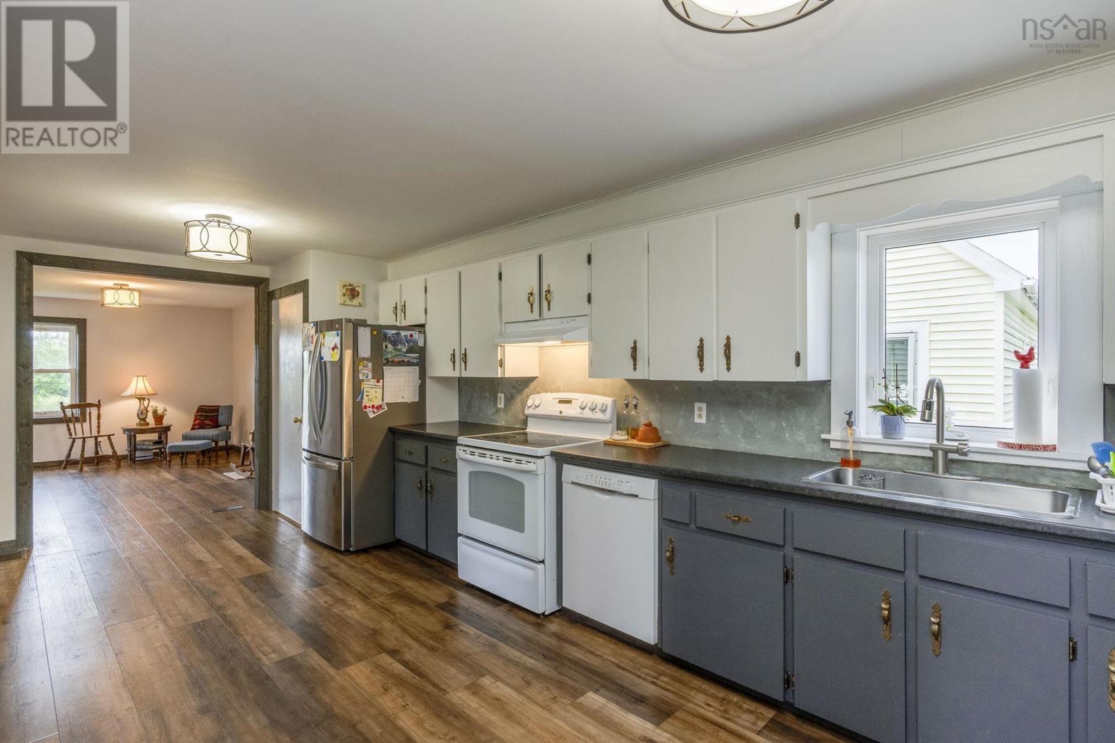 4035 Highway 201 Property Photo 11