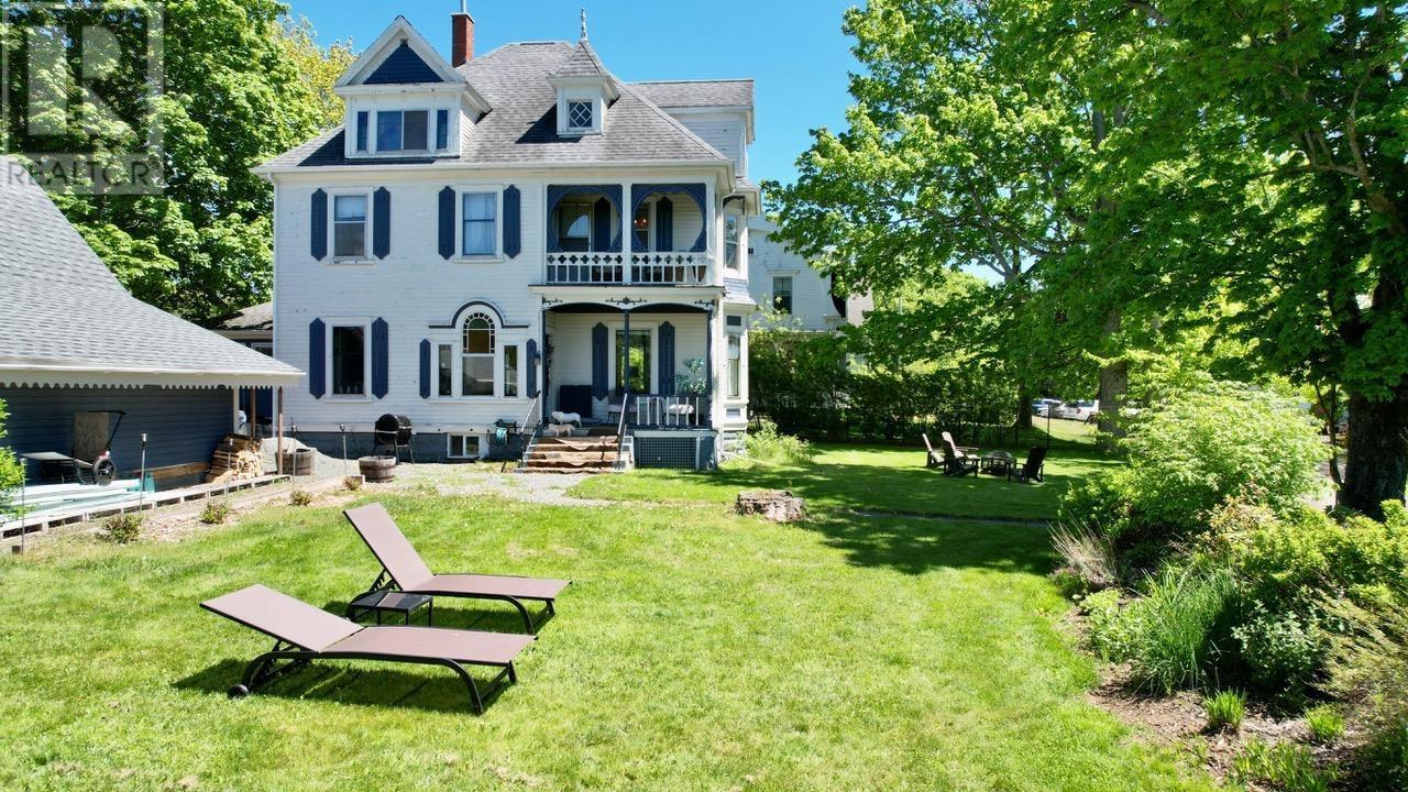18 Stanley Street Property Photo 3