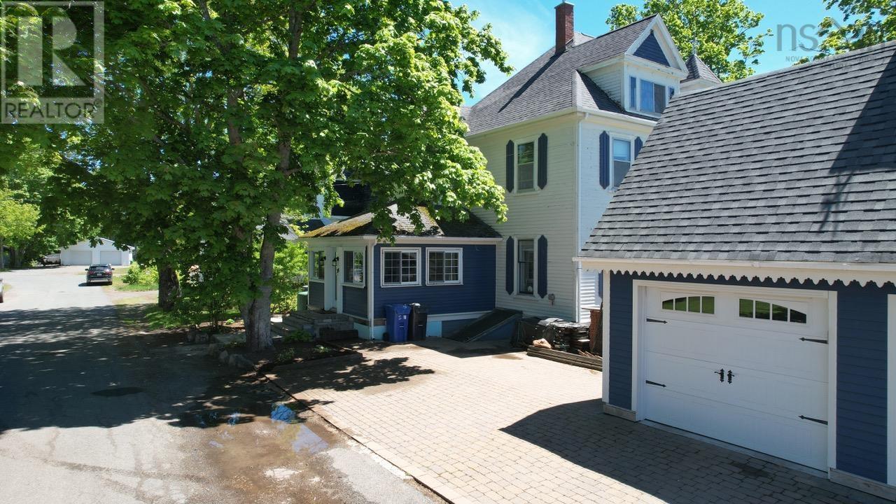 18 Stanley Street Property Photo 4