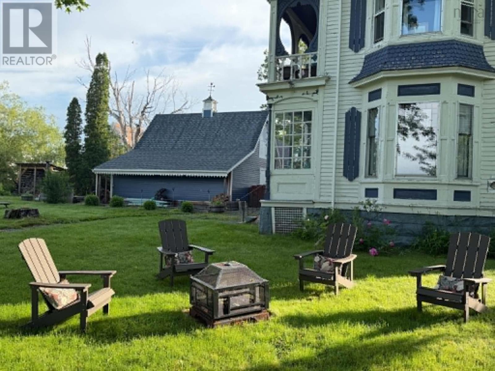 18 Stanley Street Property Photo 12