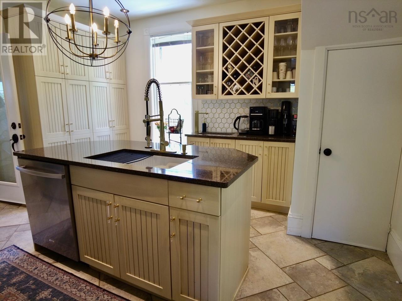 18 Stanley Street Property Photo 21