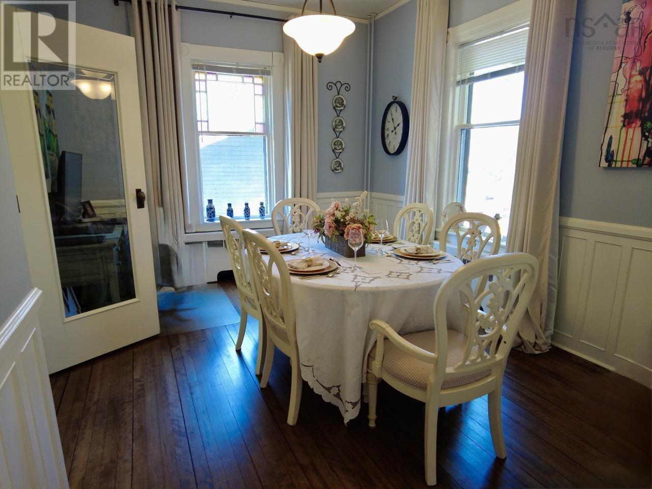 18 Stanley Street Property Photo 24
