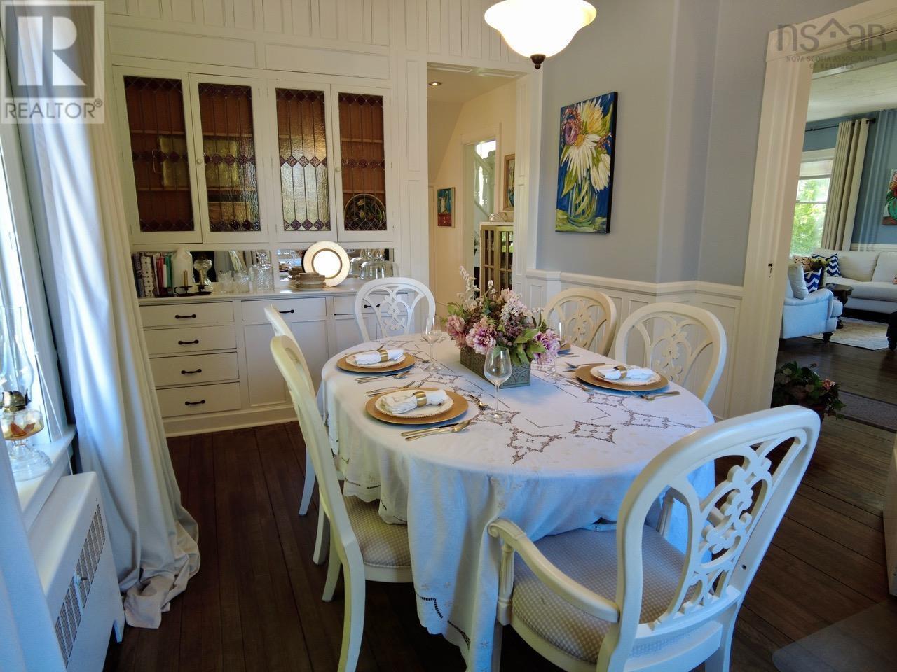18 Stanley Street Property Photo 25