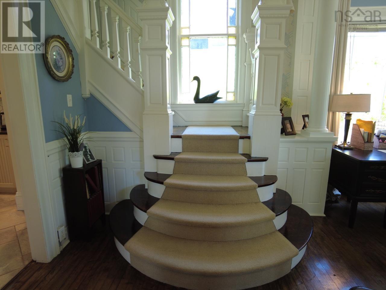 18 Stanley Street Property Photo 31