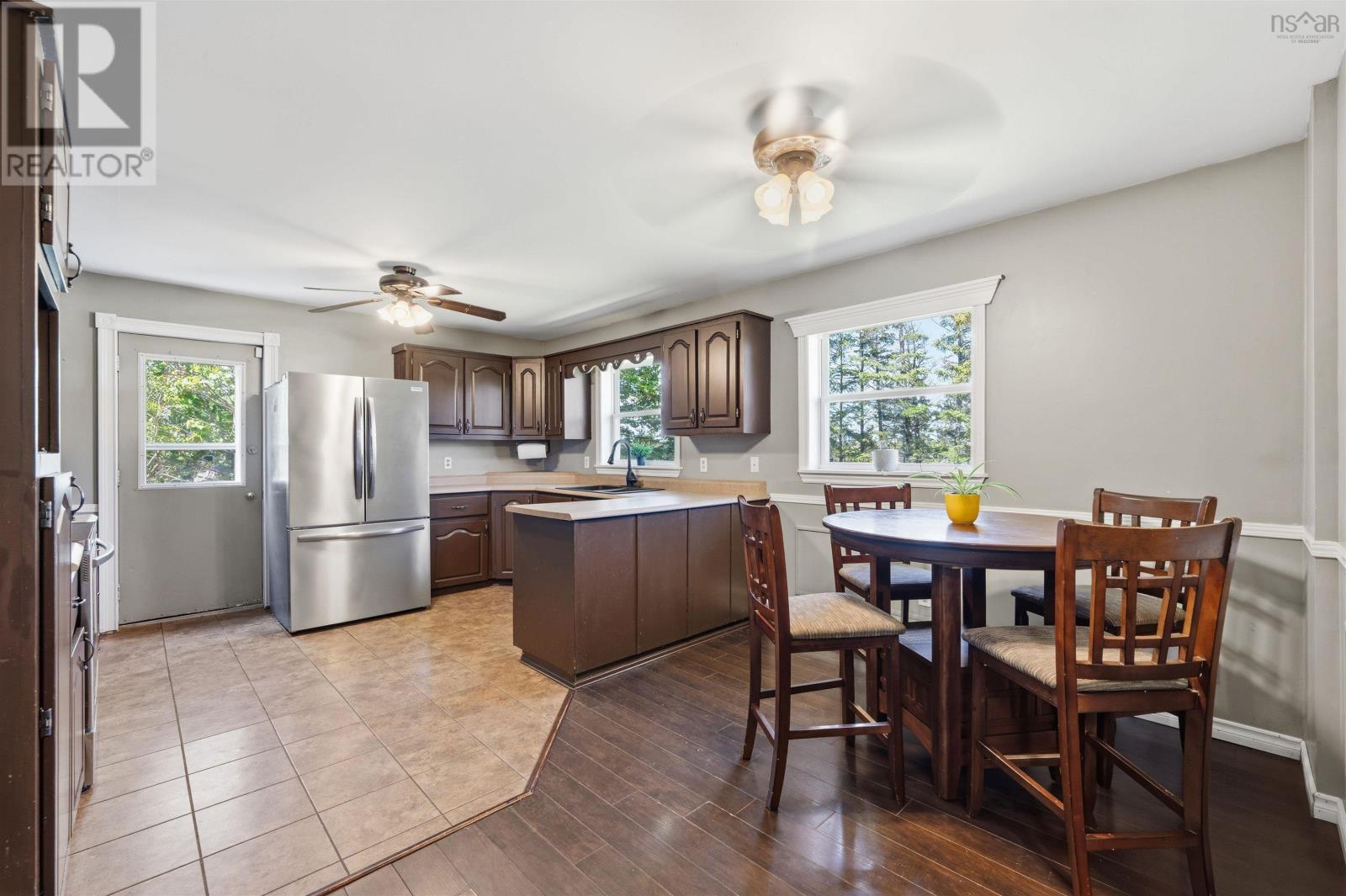 1307 East Petpeswick Road Property Photo 8