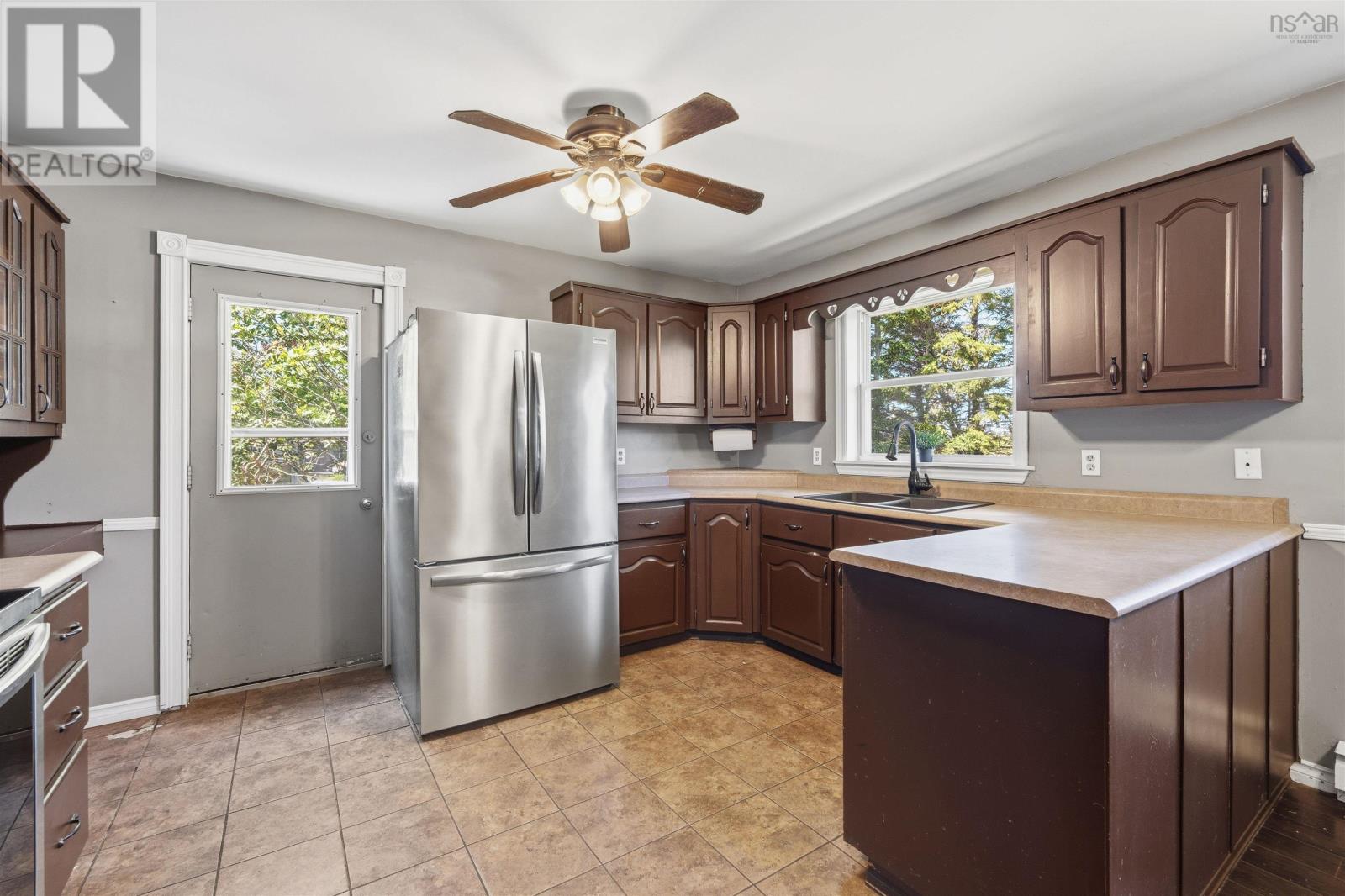 1307 East Petpeswick Road Property Photo 11