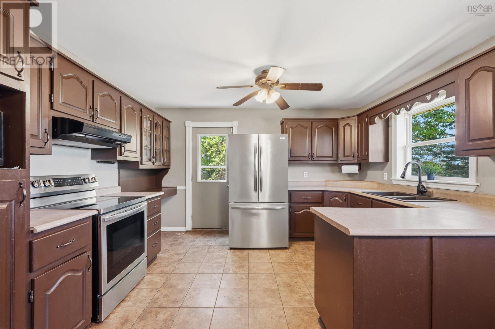 1307 East Petpeswick Road Property Photo 12