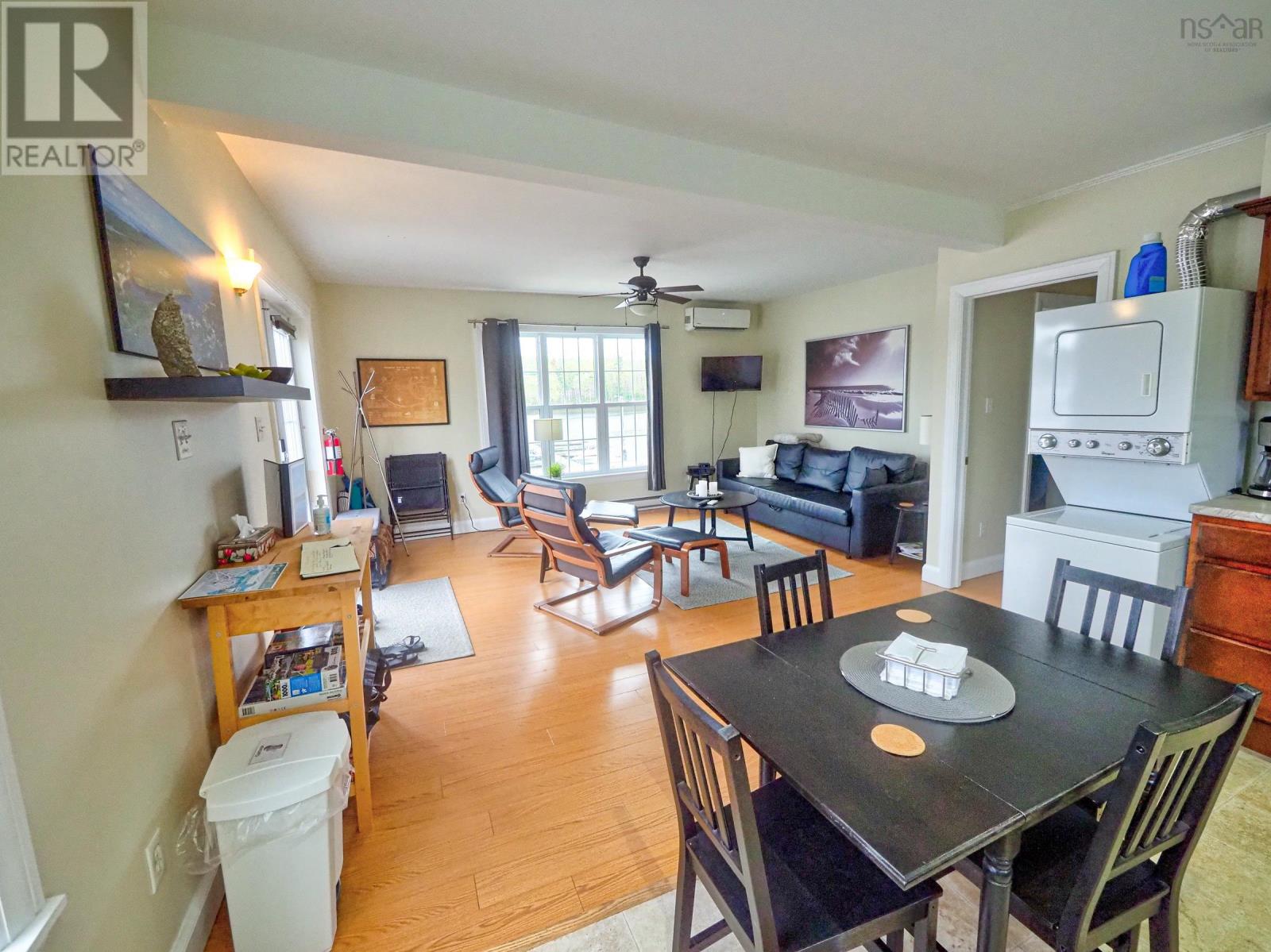 617 Main Street Property Photo 13
