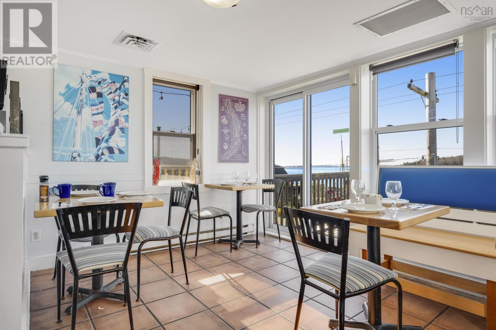 100 Montague Street Property Photo 9