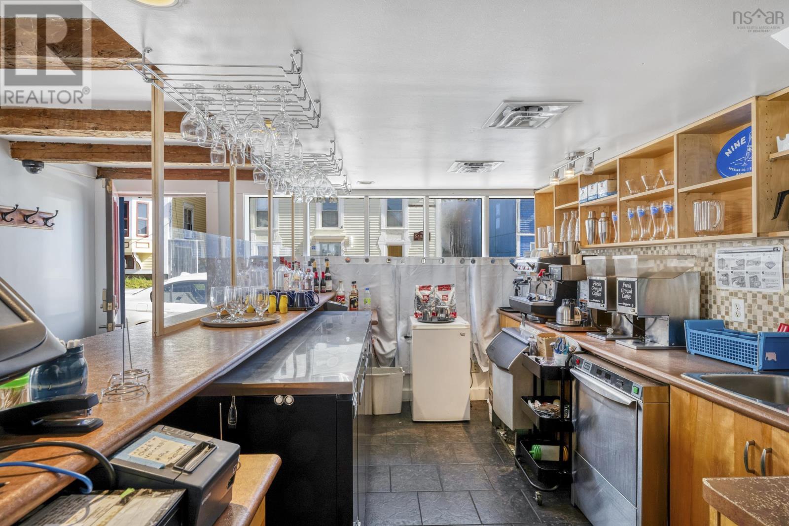100 Montague Street Property Photo 21