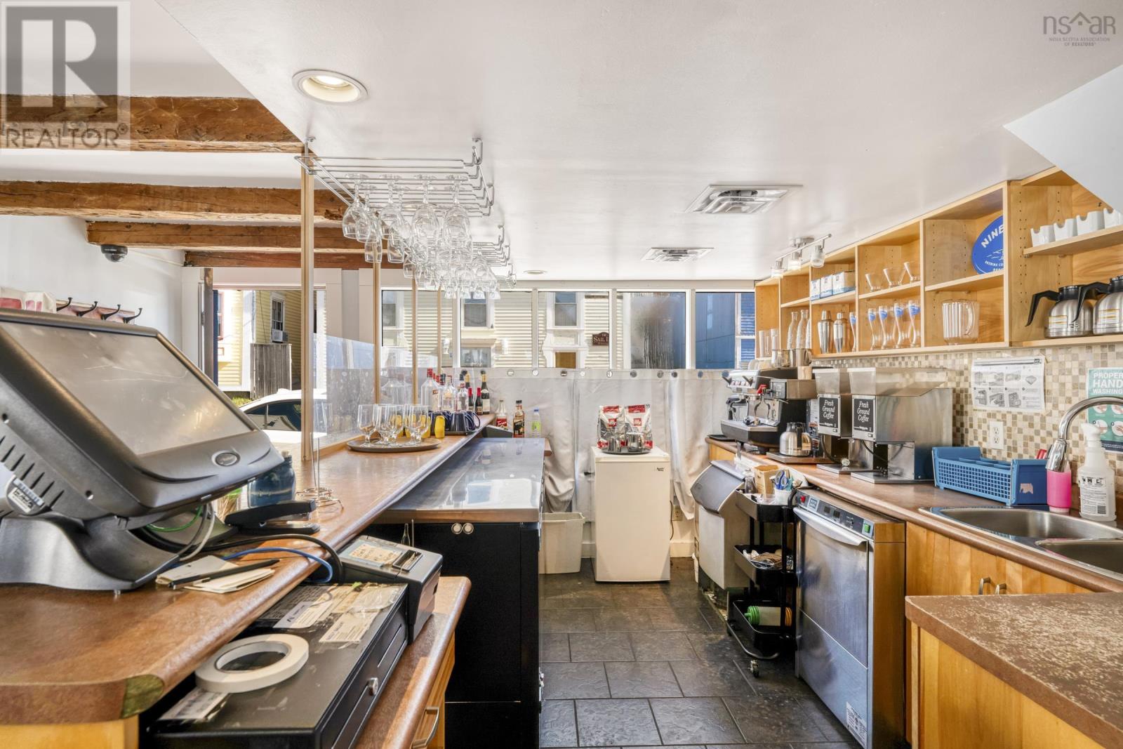 100 Montague Street Property Photo 22