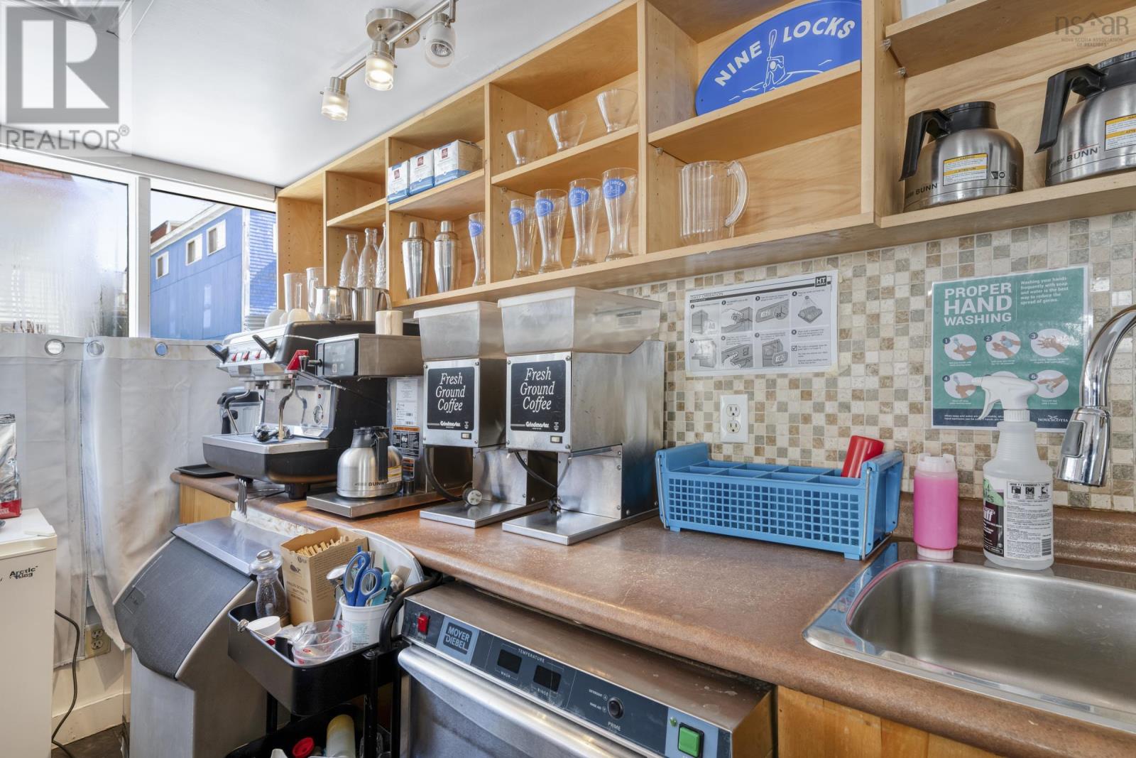 100 Montague Street Property Photo 26