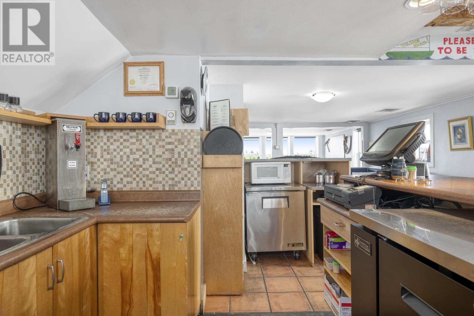 100 Montague Street Property Photo 28