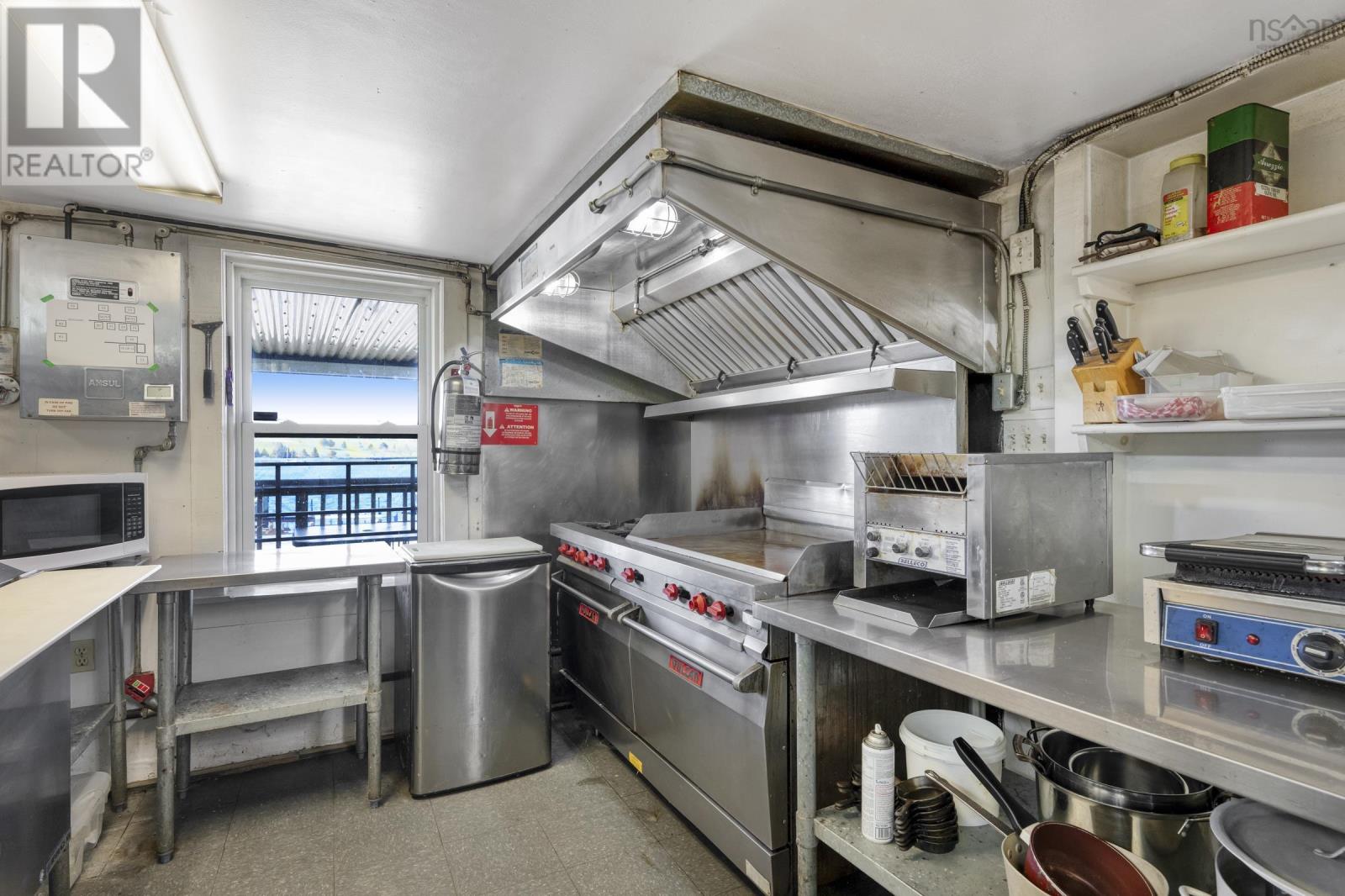 100 Montague Street Property Photo 40