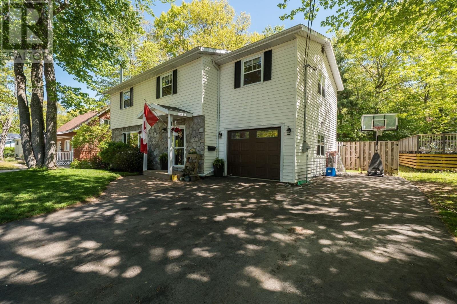 82 Hirtle Drive Property Photo 1