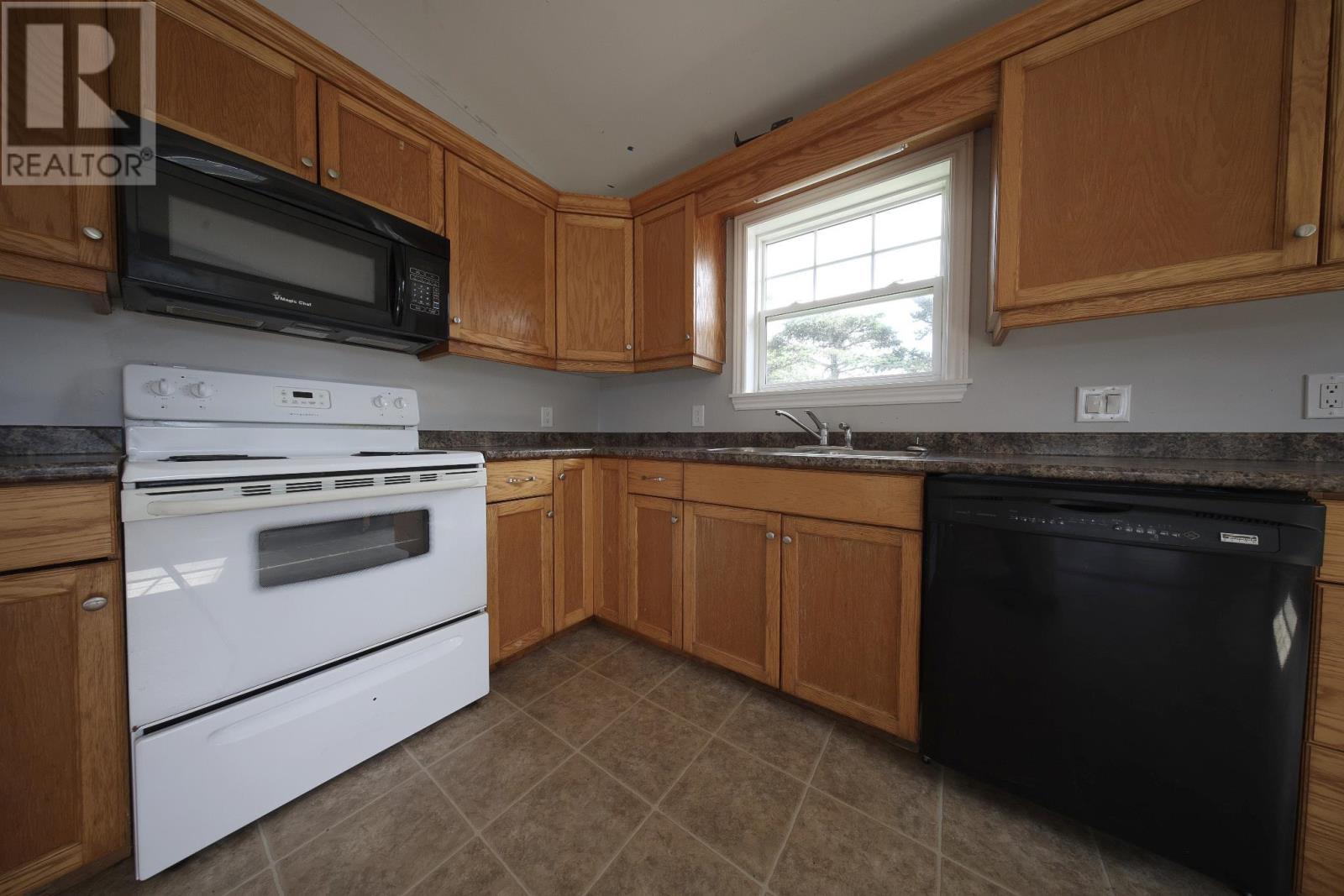 311 Jennifer Street Property Photo 14