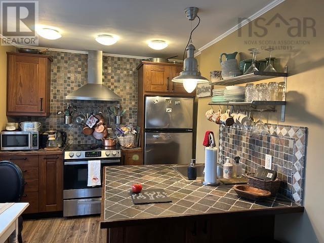 19 Cove Road Property Photo 9