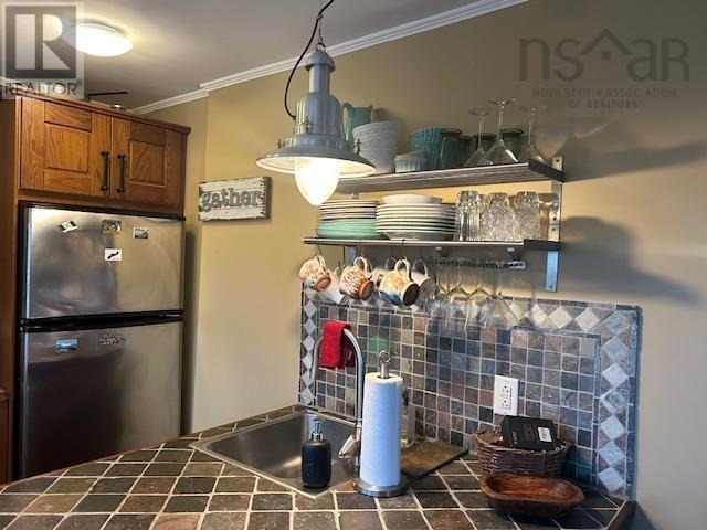 19 Cove Road Property Photo 10