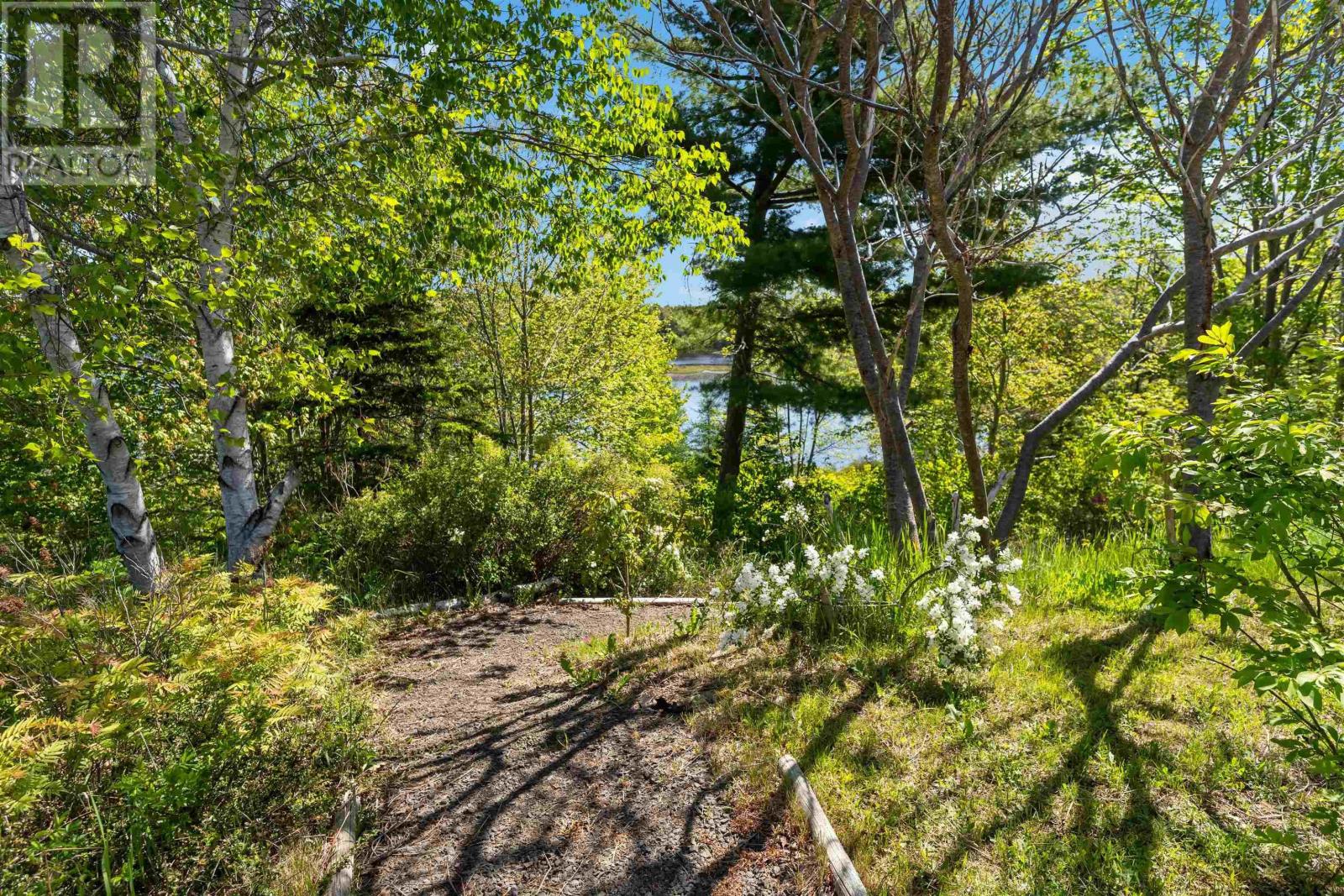 36 Lakeview Drive Property Photo 5