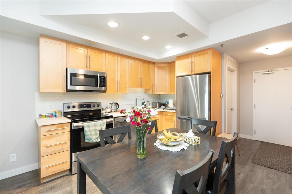 512 80 Barnes Street Property Photo 14