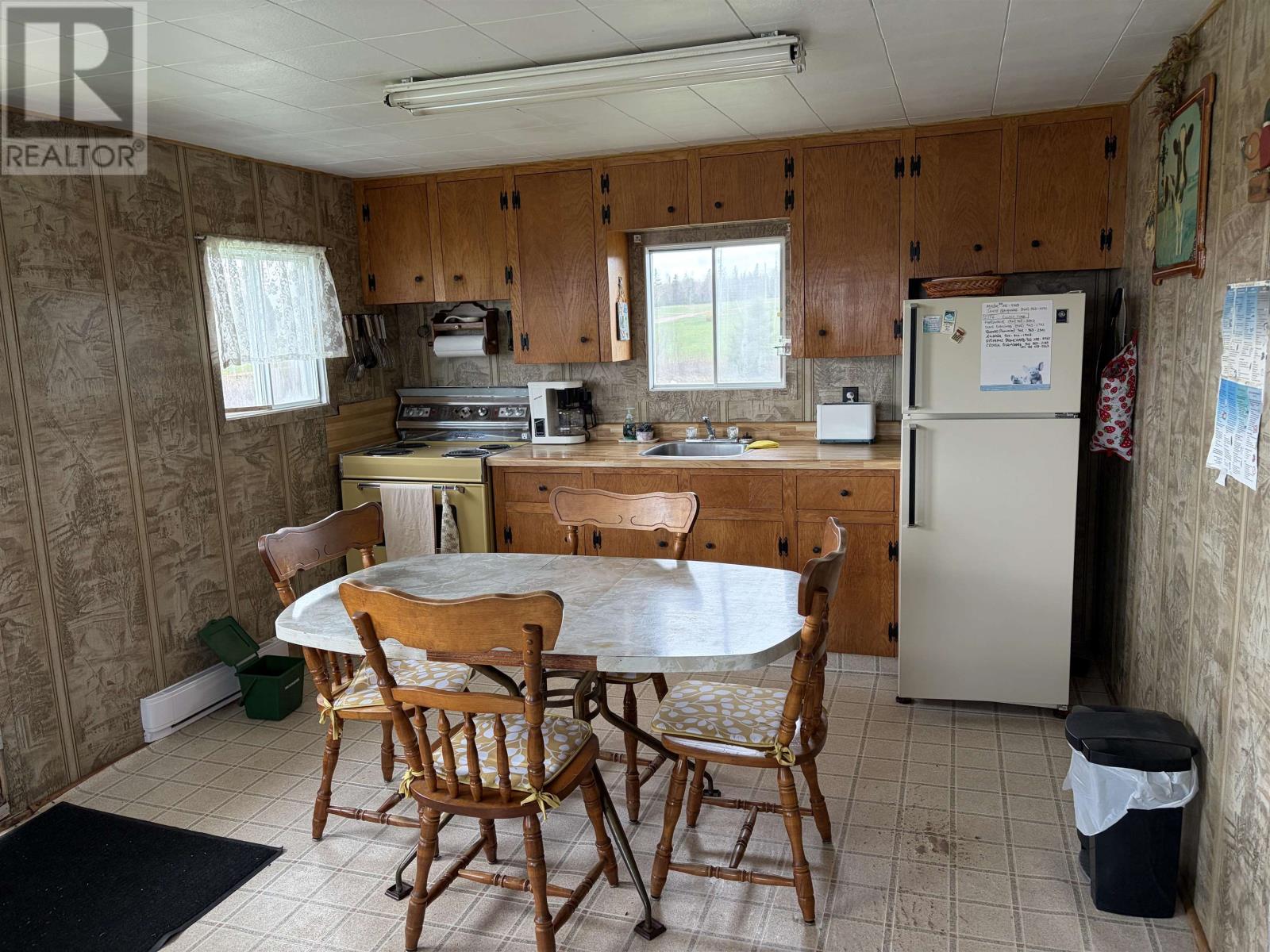 2556 Church Road Property Photo 6
